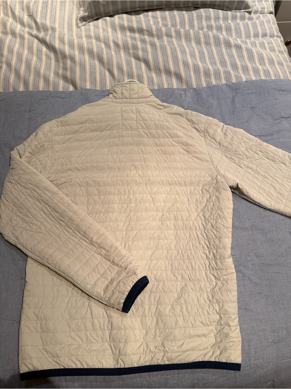 Lightweight Quilted Jacket in Off-White with Navy Trim - Picture 3 of 4